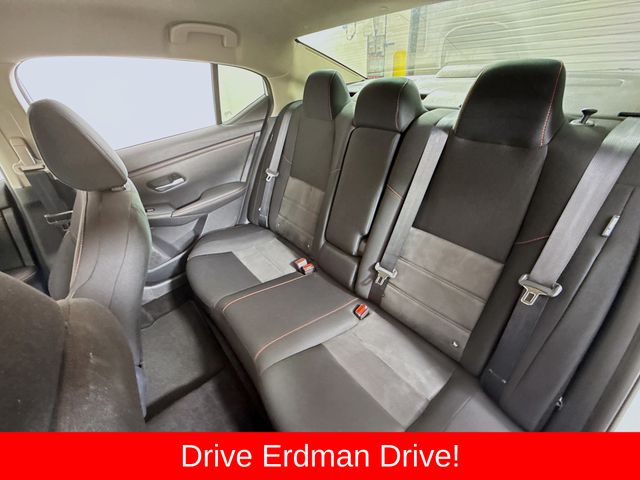 2025 Nissan Sentra SR - Photo 8