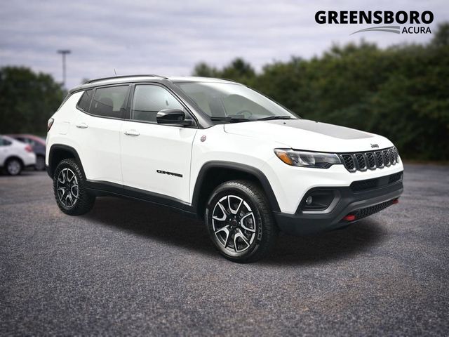 Bright White Clearcoat 2025 Jeep Compass SUV / Crossover Four-Wheel Drive 8-Speed Automatic
