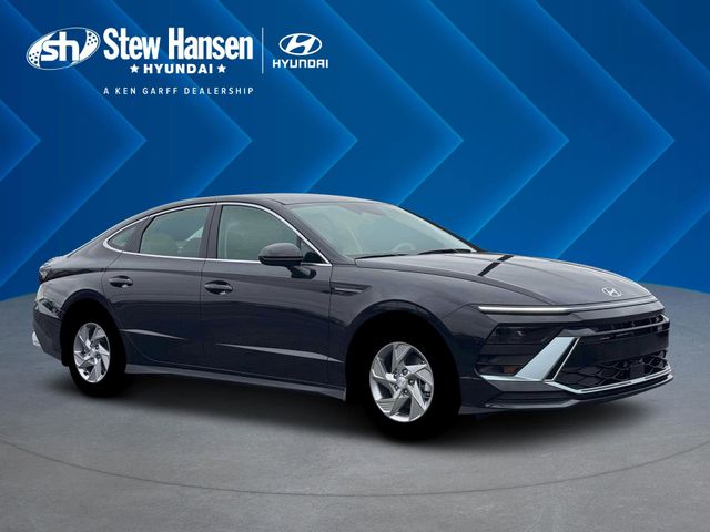 New 2026 Blue Hyundai SE image 10