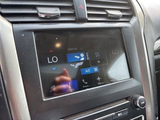 2017 Ford Fusion SE photo