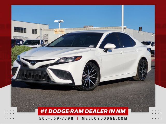 White 2022 Toyota Camry SE FWD Sedan Front-Wheel Drive 8-Speed Automatic