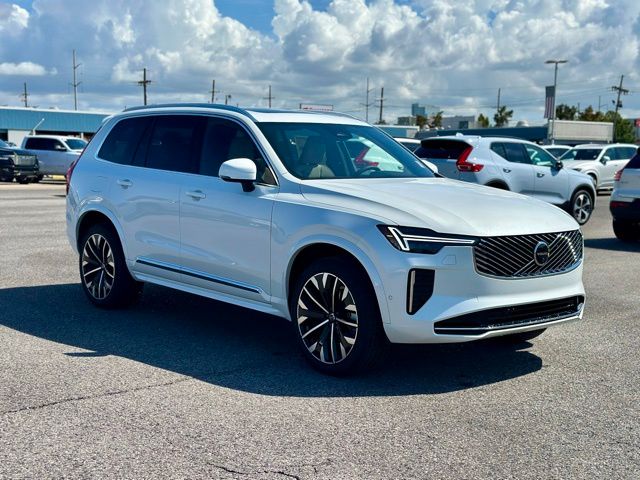 2026 Volvo XC90 B5 Plus