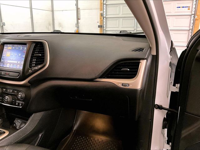 2018 Jeep Cherokee Limited White at Auto Express Mitsubishi