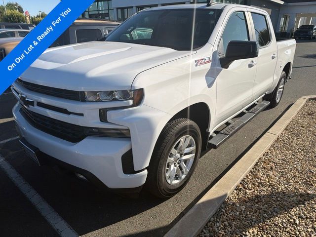 Summit White 2021 Chevrolet Silverado 1500 Pickup Truck Four-Wheel Drive 8-Speed Automatic