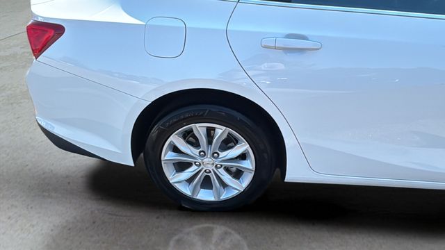 Used 2025 White Chevrolet LT image 35