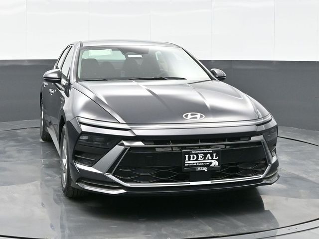 2025 Hyundai Sonata SE 2