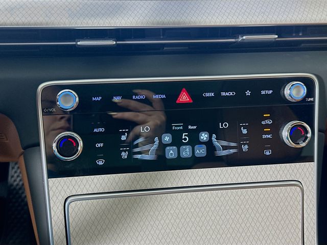 Thumbnail: 2025 Genesis GV80 - 16