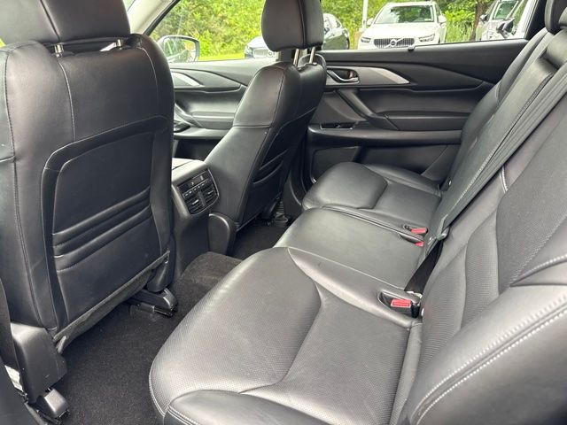 Used 2018 Black Mazda Touring image 13