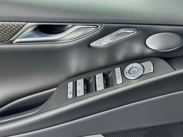 Thumbnail: 2027 Genesis G80 - 20