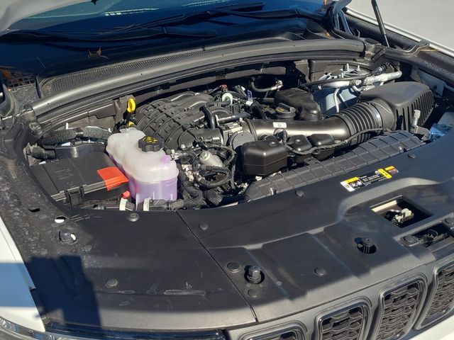 New 2025 White Jeep Altitude X image 24