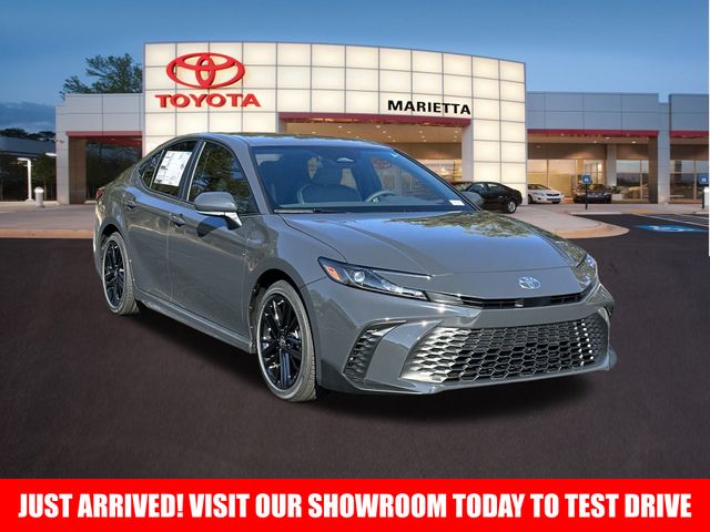 2025 Toyota Camry SE 1