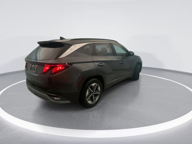 Used 2025 Gray Hyundai SEL image 4