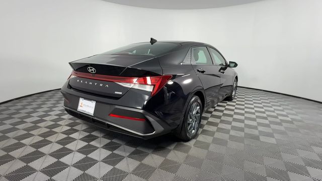 New 2025 Hyundai Elantra Hybrid For Sale in Indianapolis, IN