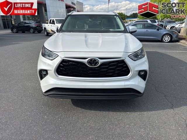 2025 Toyota Highlander XLE