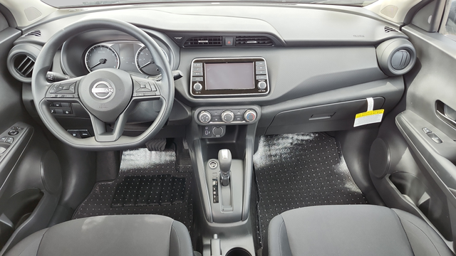 2025 Nissan Kicks Play