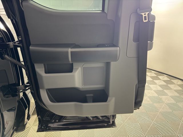 2025 Agate Black Metallic Ford F-150 XL 4X4 Truck