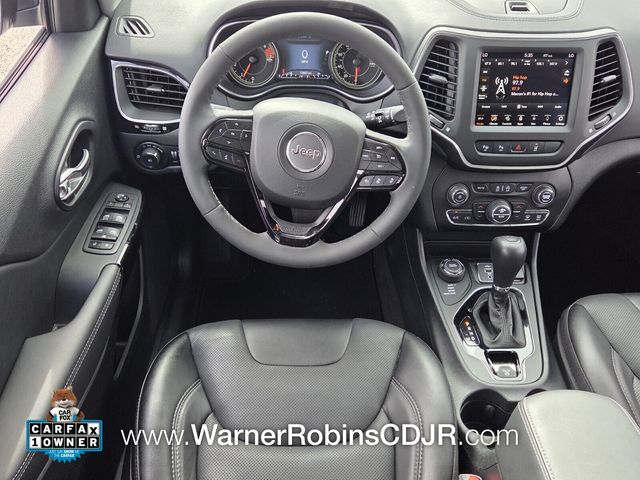 Used 2023 White Jeep Altitude image 7