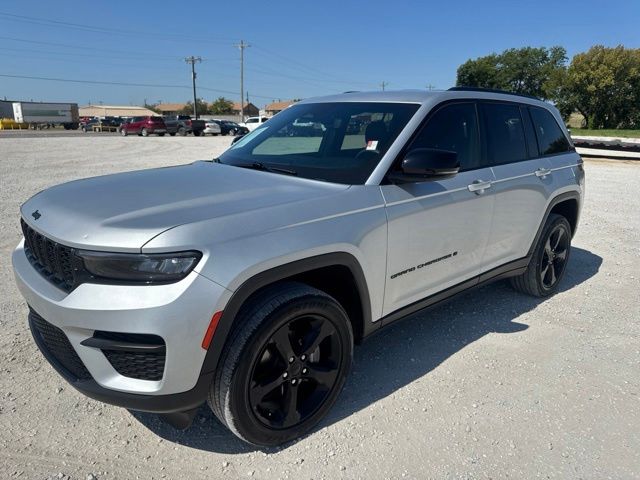 Silver Zynith 2023 Jeep Grand Cherokee SUV / Crossover Four-Wheel Drive 8-Speed Automatic