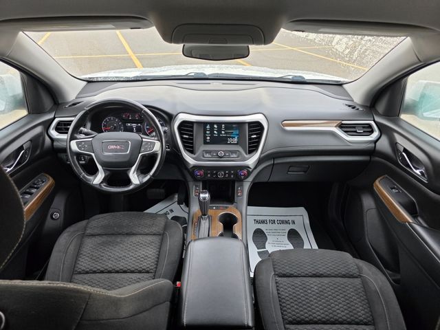 2017 GMC Acadia SLE-2