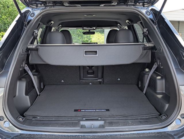 2026 Mitsubishi Outlander LE Gray at North Houston Mitsubishi
