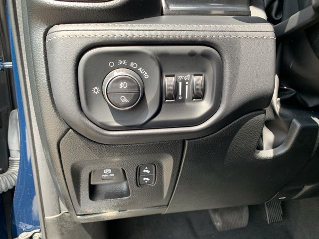 2023 RAM 1500 Limited photo