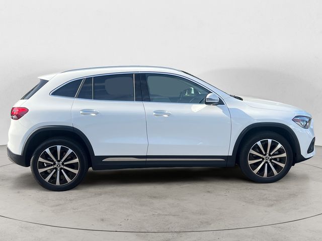 Used 2022 White Mercedes-Benz GLA 250 image 4
