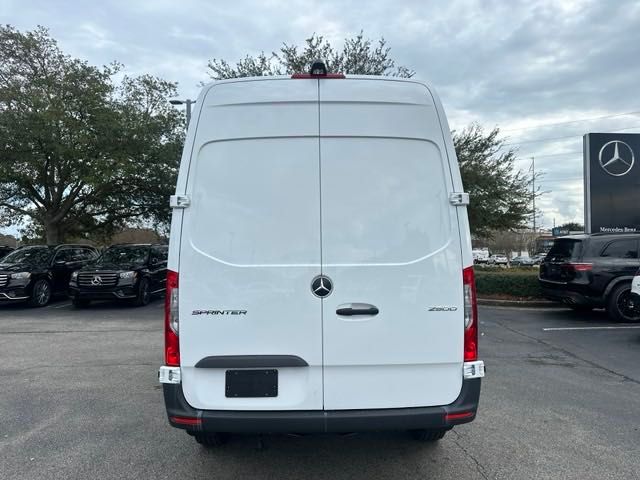 2025 Mercedes-Benz Sprinter 2500 Cargo 144 WB - 4