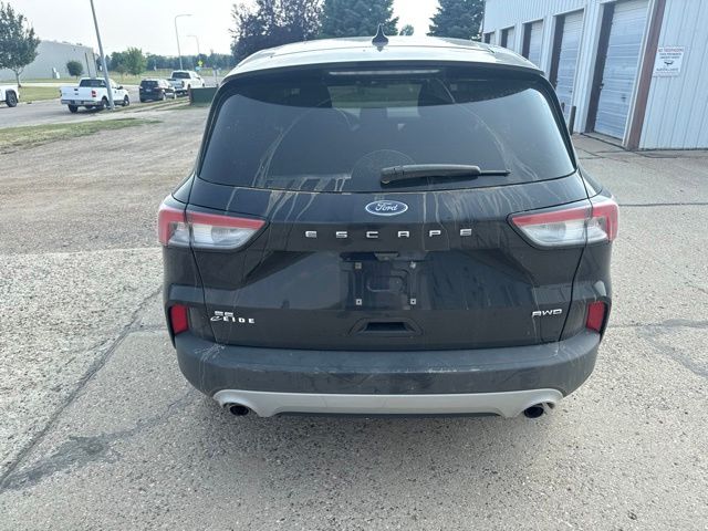 2021 Black Ford Escape SE AWD SUV