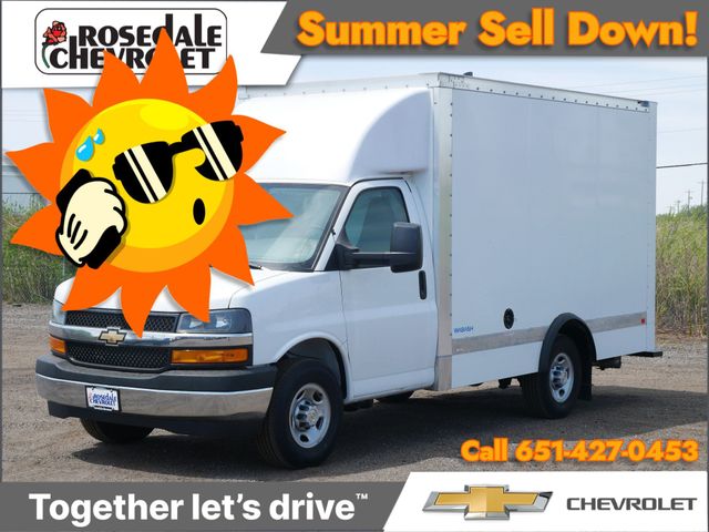 Summit White 2025 Chevrolet Express Chassis Van Rear-Wheel Drive 8-Speed Automatic