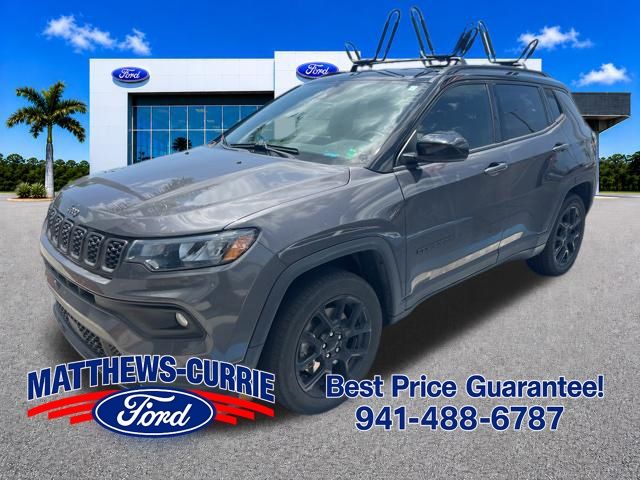 Baltic Gray Metallic Clearcoat 2024 Jeep Compass Latitude 4WD SUV / Crossover Four-Wheel Drive 8-Speed Automatic
