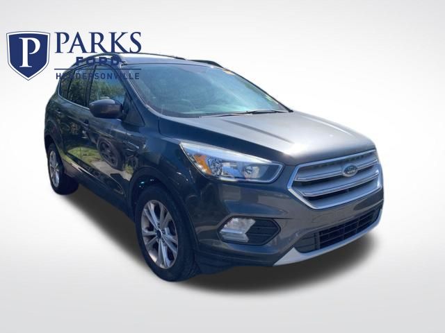 Gray (Magnetic Metallic) 2018 Ford Escape SE FWD SUV / Crossover Front-Wheel Drive 6-Speed Automatic
