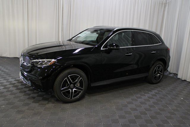 New 2026 Black Mercedes-Benz GLC 300 image 3