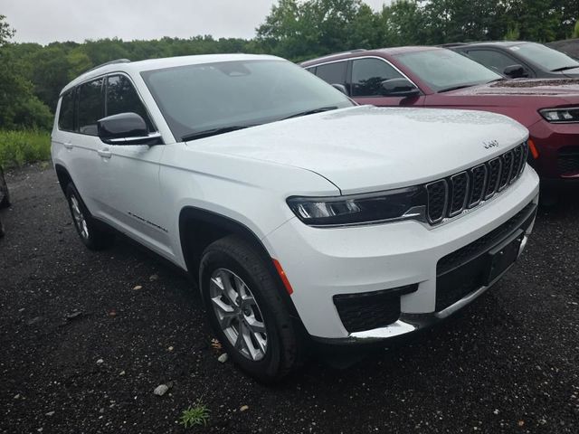 Certified Used 2023 White Jeep Limited image 2