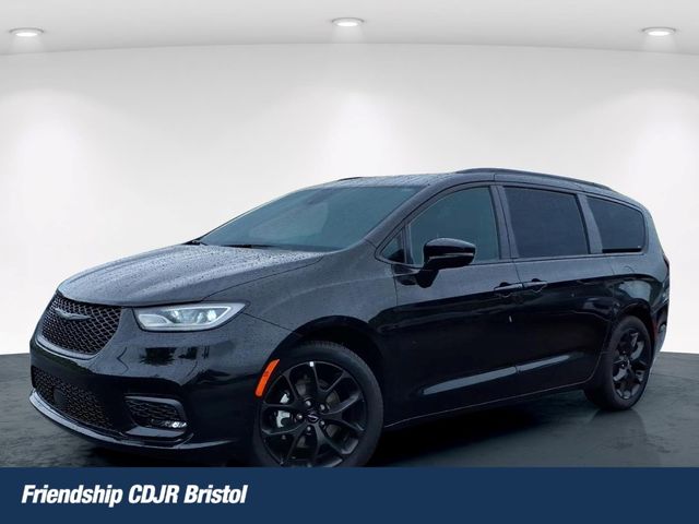 2025 Chrysler Pacifica Limited FWD