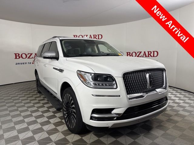2021 White Lincoln Navigator Black Label SUV