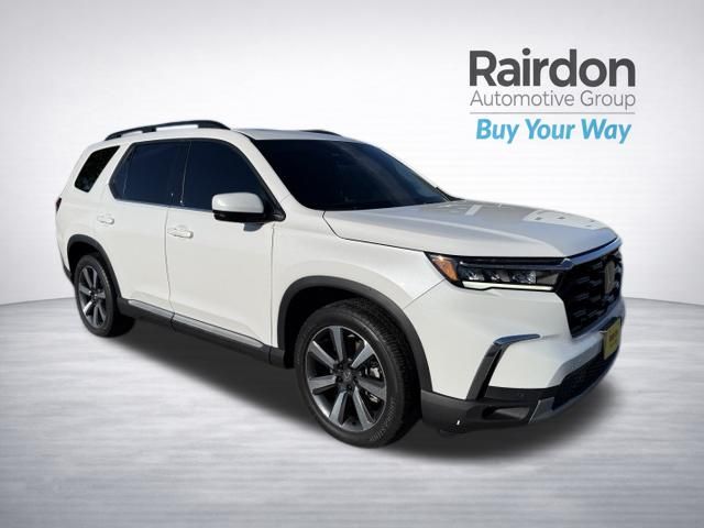 Platinum White Pearl 2024 Honda Pilot SUV / Crossover All-Wheel Drive Automatic