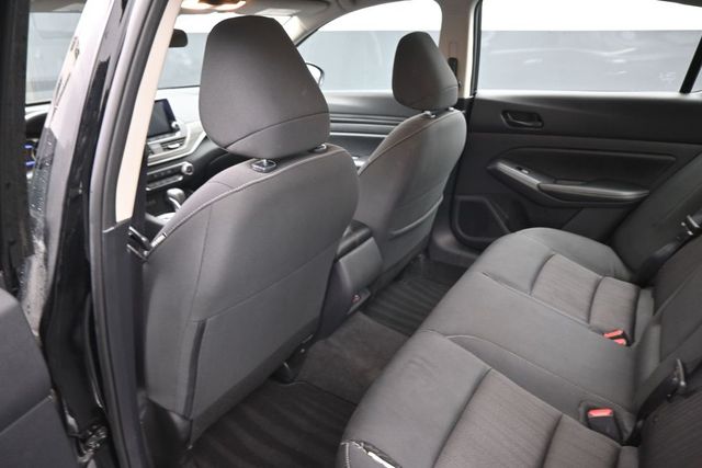 Used 2025 Nissan Altima Sedan