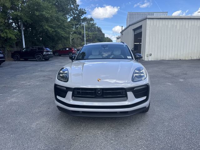 Used 2025  Porsche Base image 2