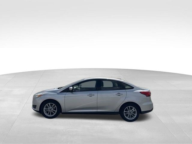 2017 Ford Focus SE 3