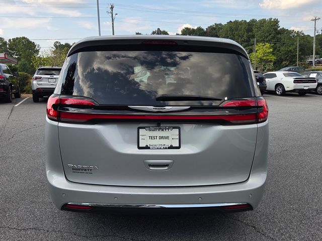 Used 2026 Chrysler Pacifica Van