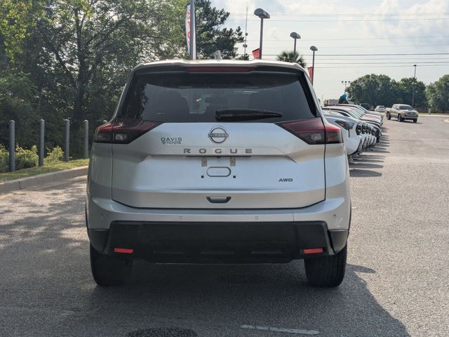2025 Nissan Rogue SV Silver at Lugoff Nissan