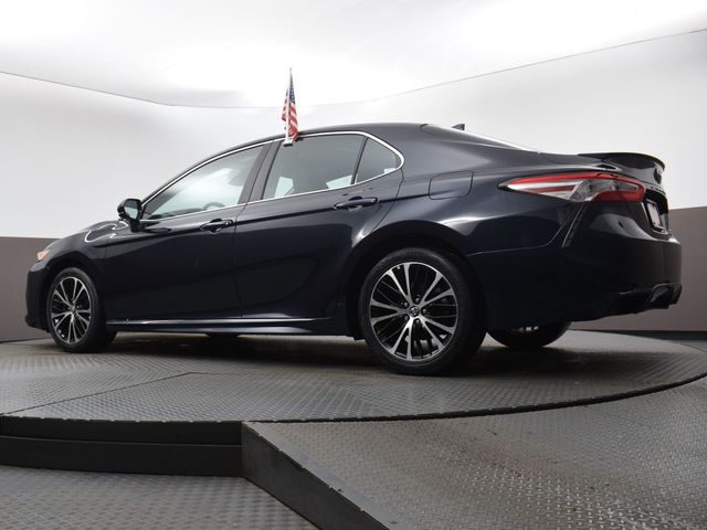 2020 Toyota Camry SE 29