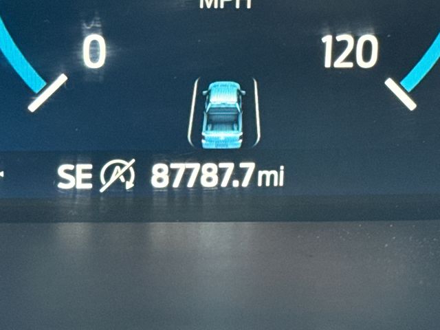 Used 2021 Black Ford Lariat image 31