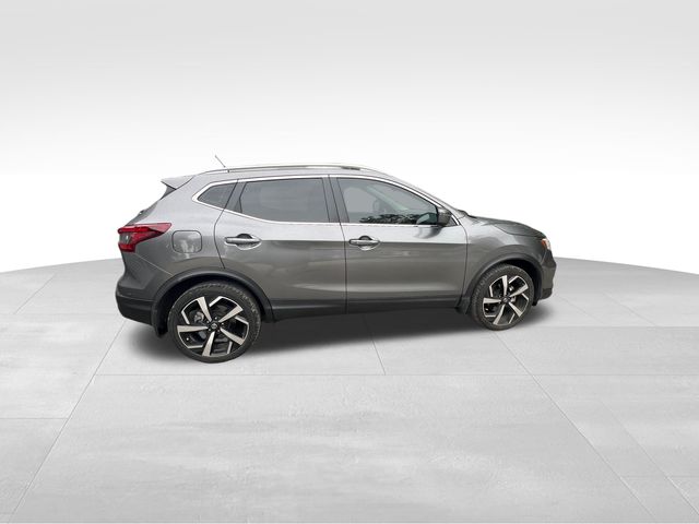 2022 Nissan Rogue Sport SL 10