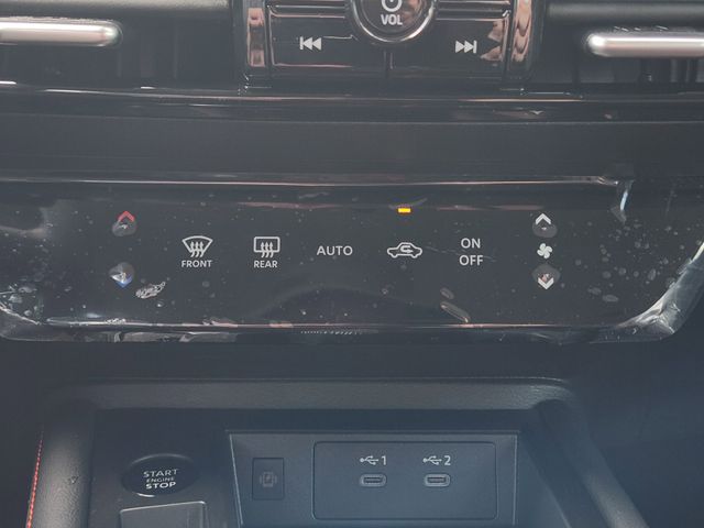 2025 Nissan Kicks SR photo 13