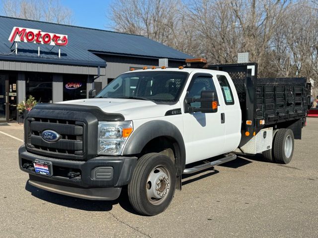Oxford White 2011 Ford F-550 Super Duty XLT SuperCab 186 in. 4WD DRW Pickup Truck Four-Wheel Drive 5-Speed Automatic Overdrive