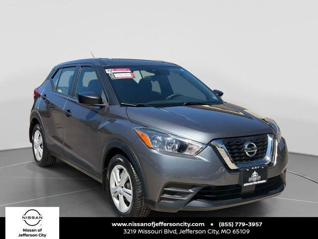 Gray (Gun Metallic) 2020 Nissan Kicks S FWD SUV / Crossover Front-Wheel Drive Continuously Variable Transmission