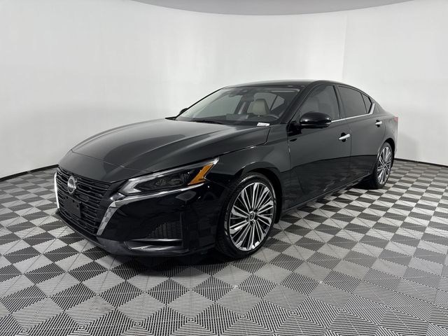 Used 2023 Nissan Altima For Sale in Indianapolis, IN