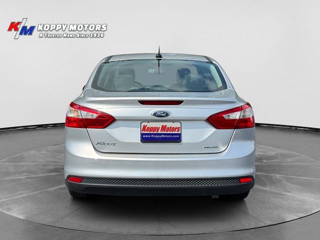 2014 Ford Focus S - Ingot Silver exterior view 4