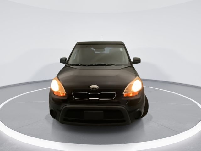 Used 2013 Gray Kia Base image 9